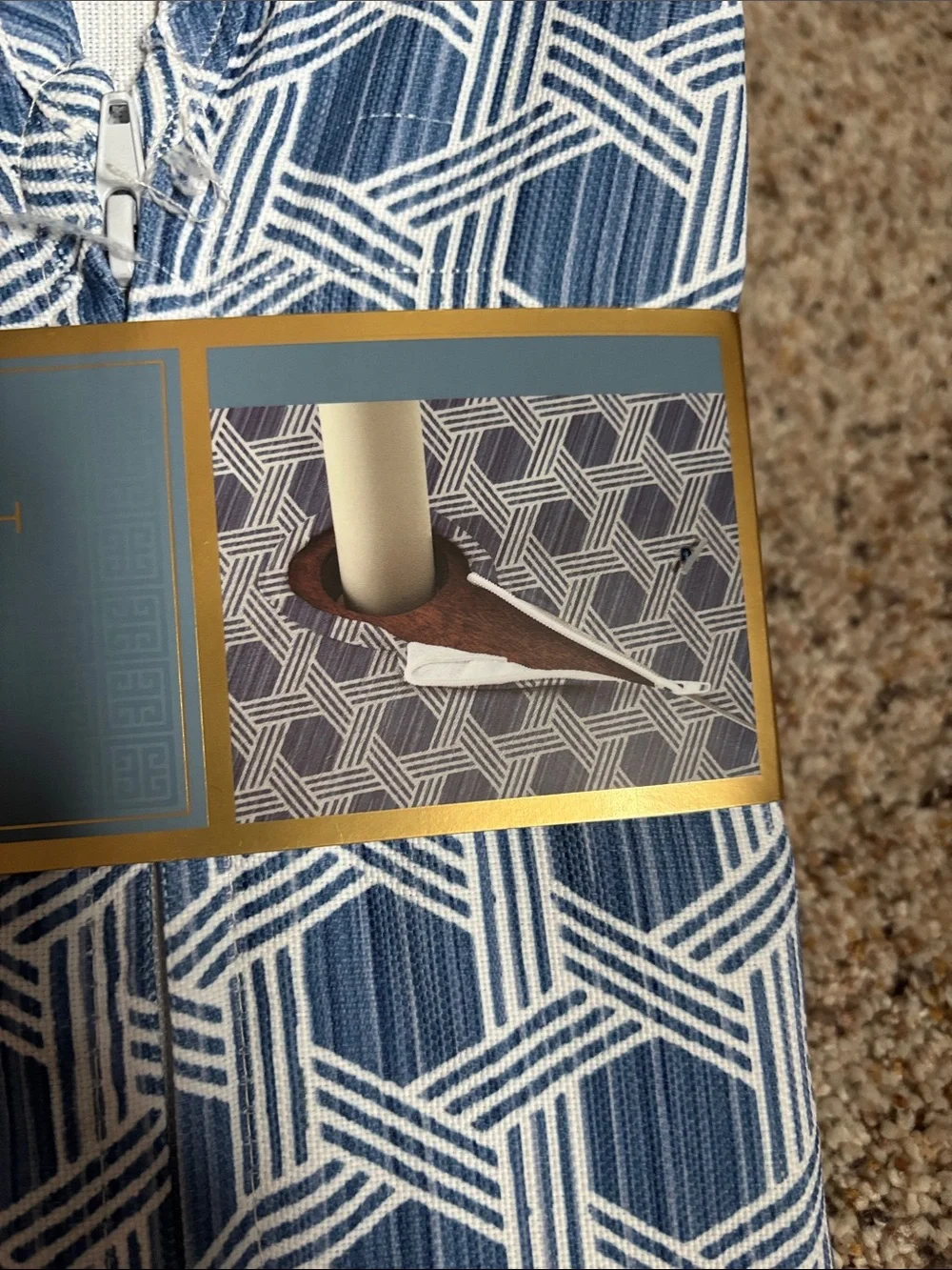 Lilluan August blue geometric